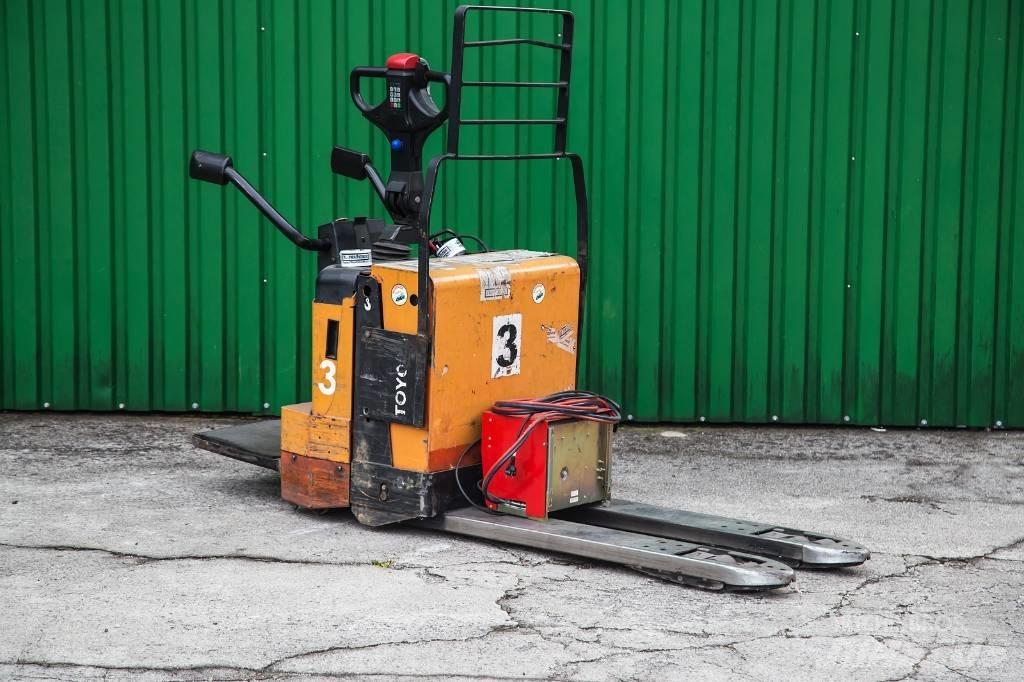 Toyota 7PML20/8 Low lift with platform