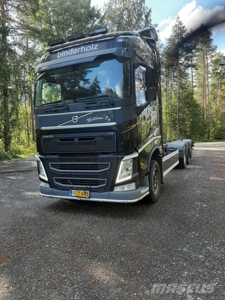 Volvo FH 13 Chassis Cab trucks
