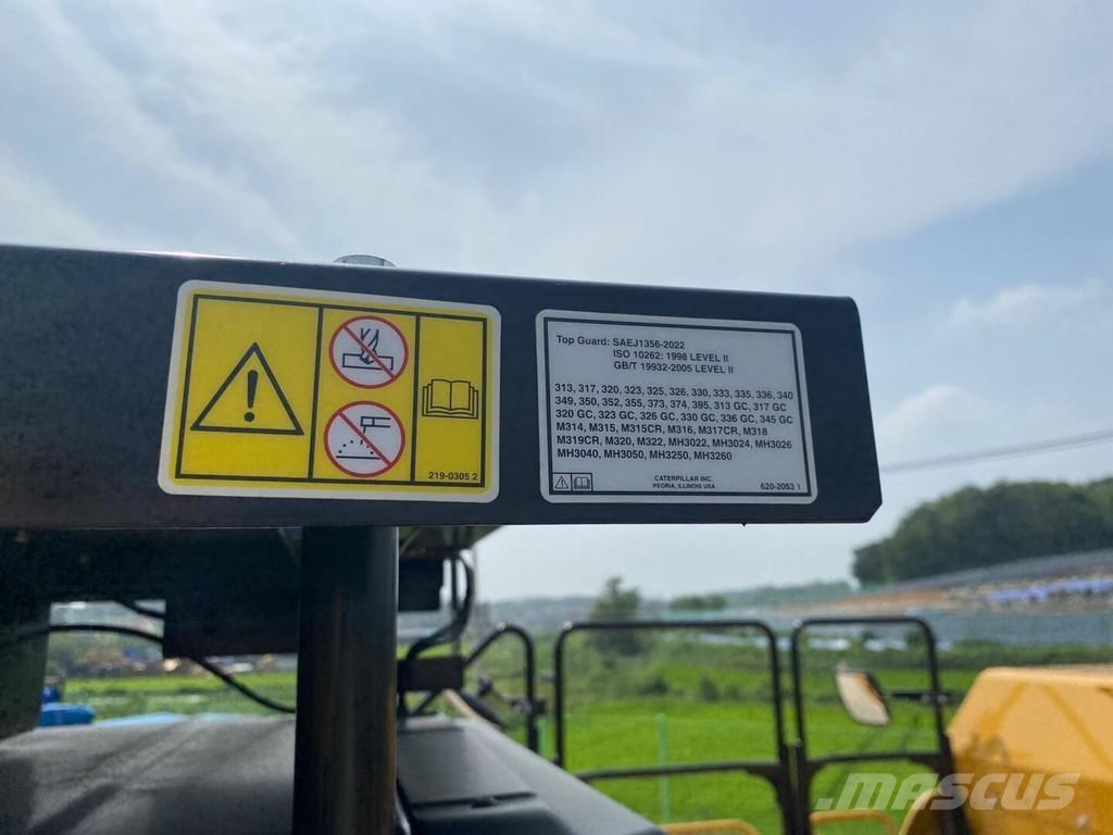 CAT 352 UHD Crawler excavators