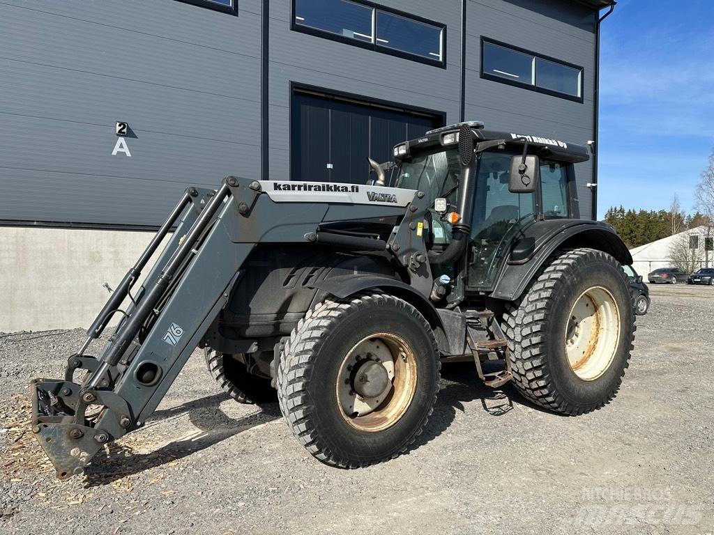 Valtra T 173 Tractors