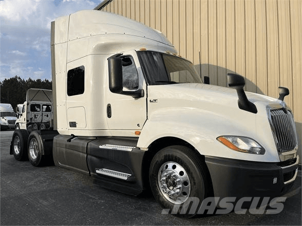 International LT Prime Movers