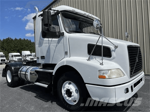 International LT Prime Movers