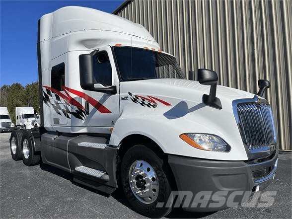 International LT Prime Movers