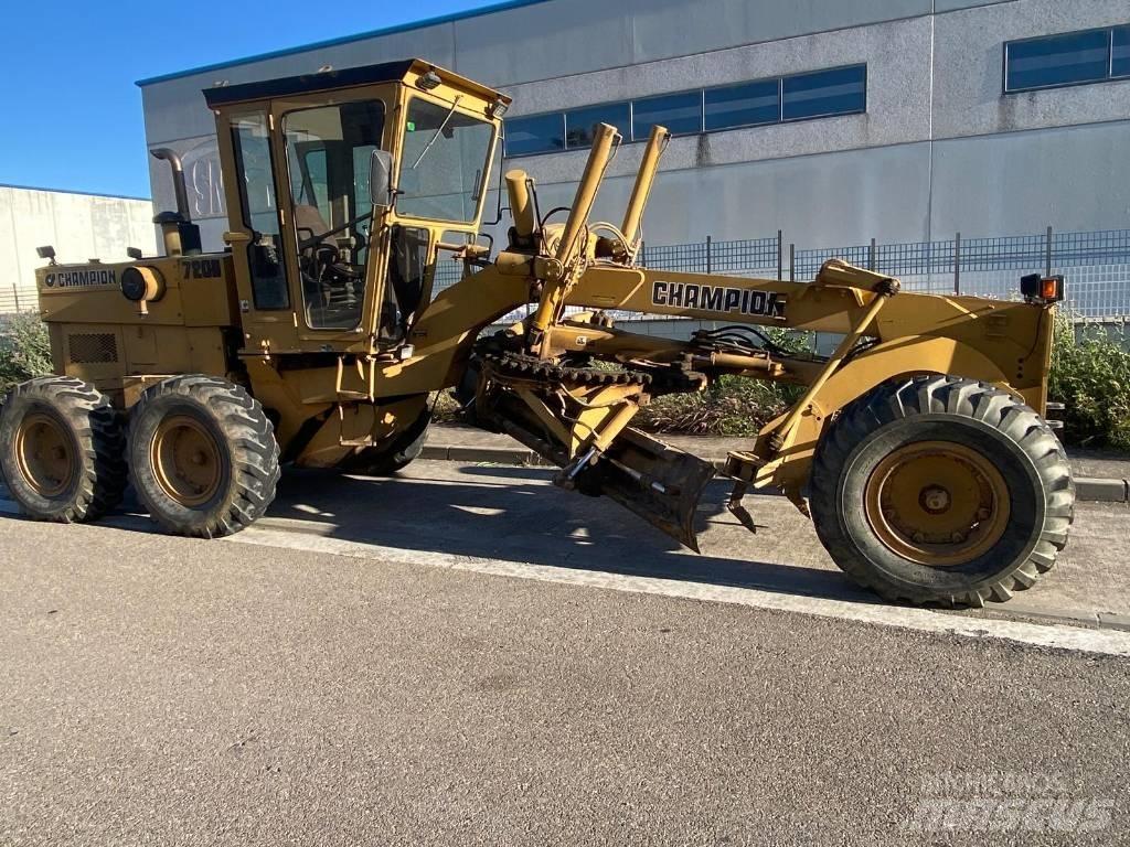 Champion 720 A Graders