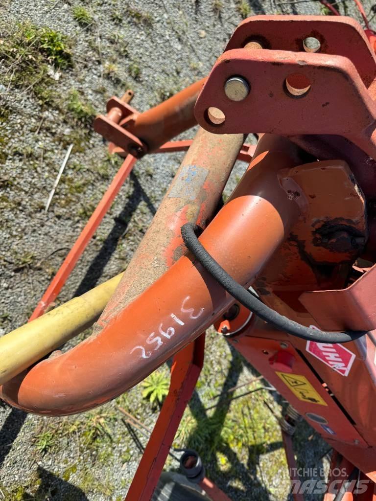Kuhn GF6301 MH Rakes and tedders