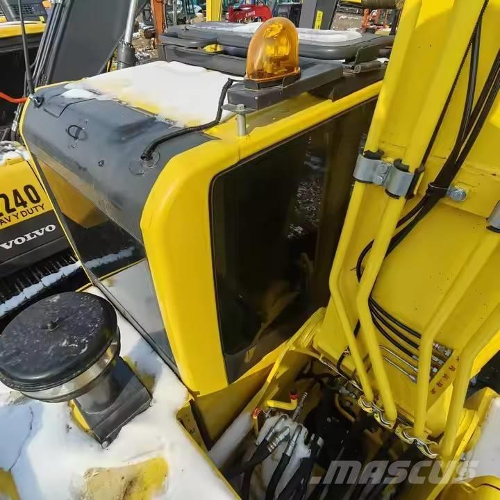 Komatsu PC 210 LC Crawler excavators
