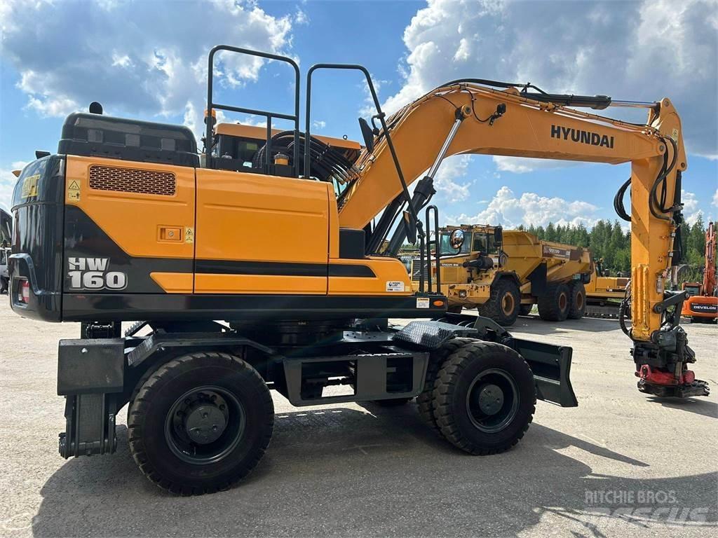 Hyundai HW160 Wheeled excavators