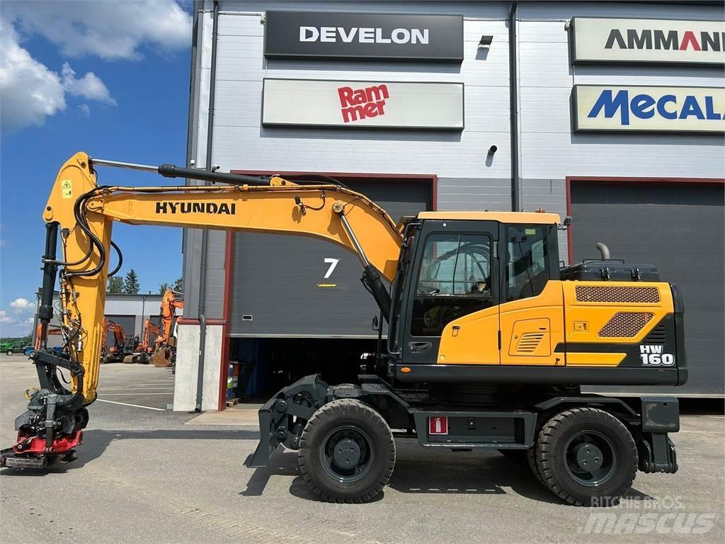 Hyundai HW160 Wheeled excavators