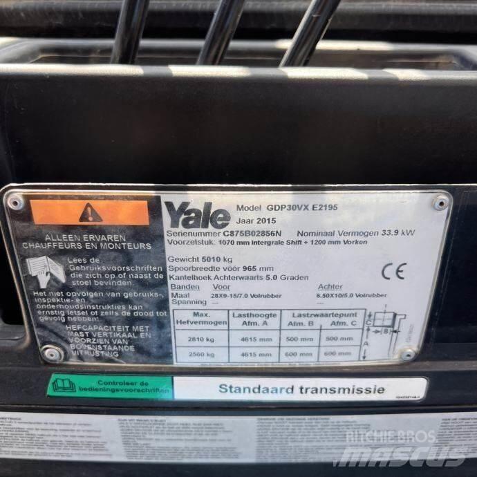 Yale GDP30VX Diesel trucks