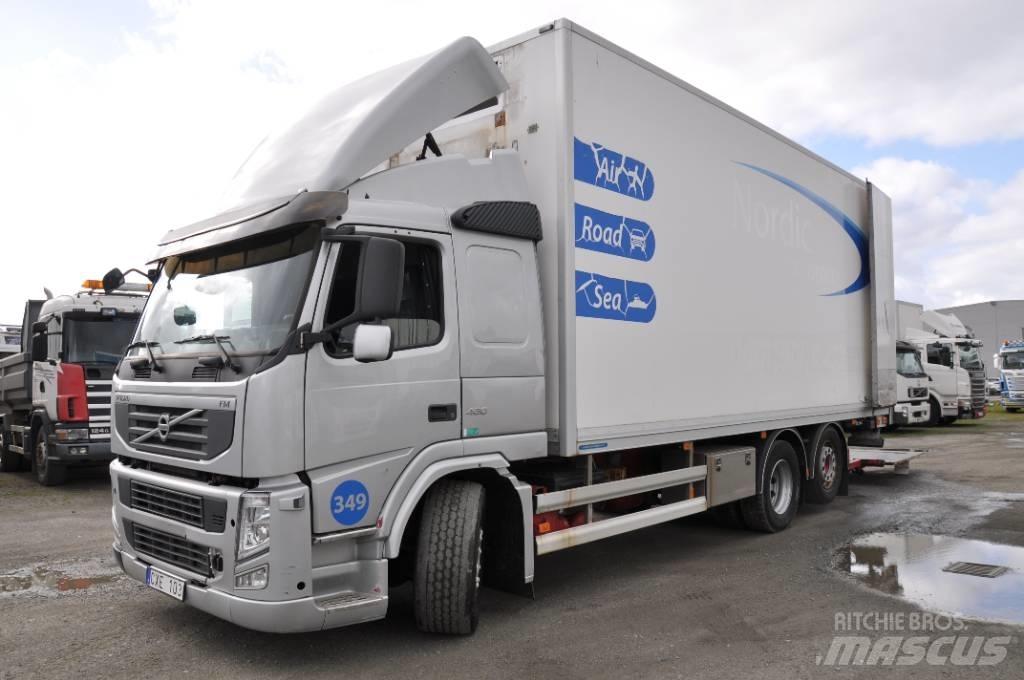 Volvo FM 6X2 Box trucks