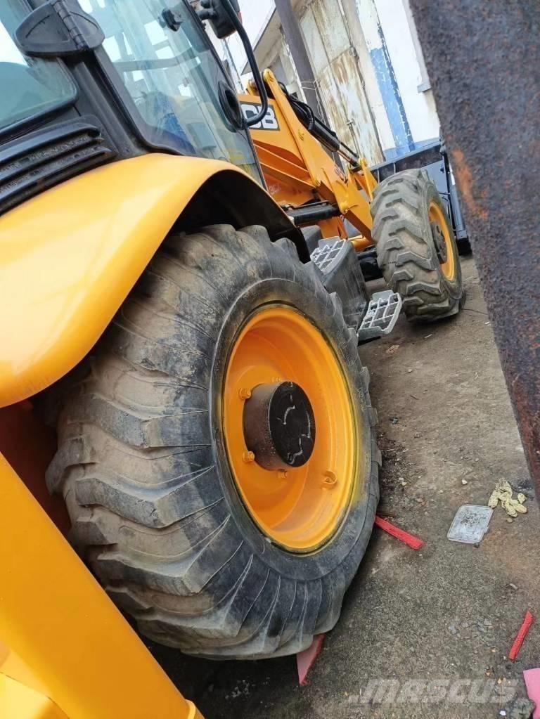 JCB 3 CX Wheeled excavators