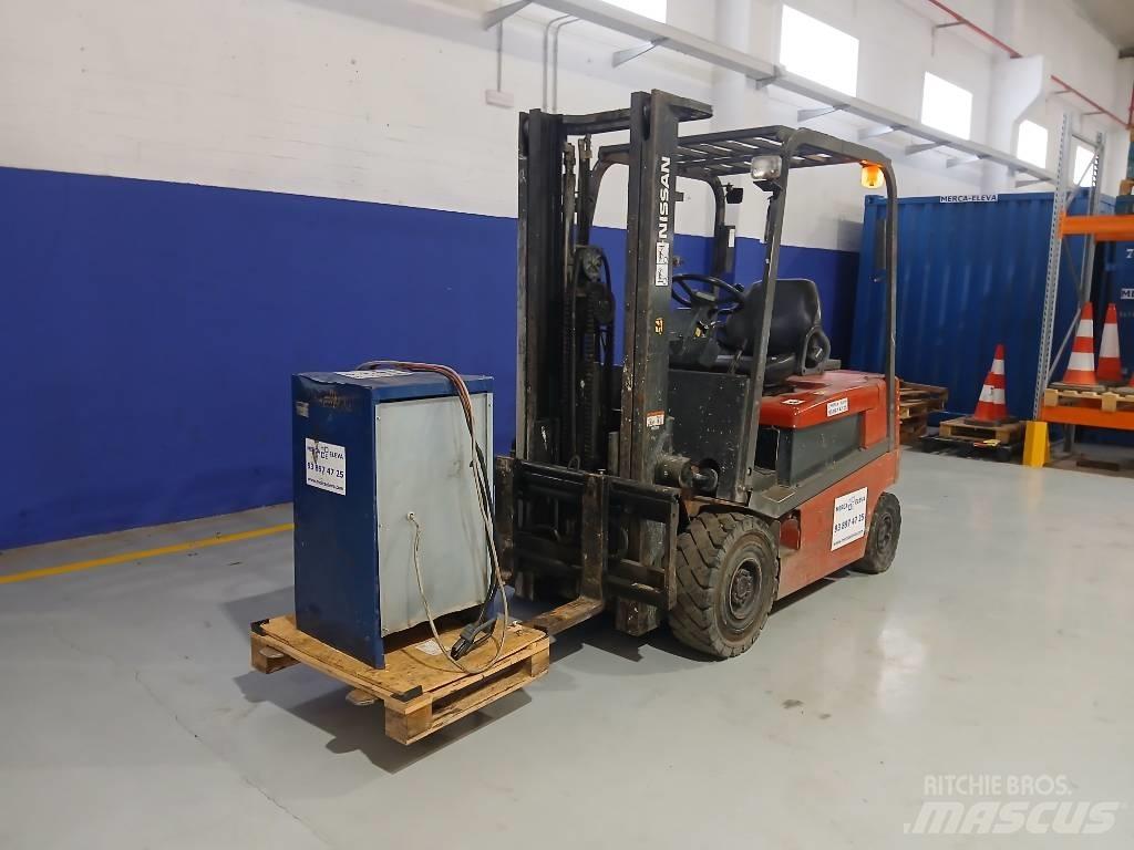Nissan Q02 L 20 CU Electric forklift trucks