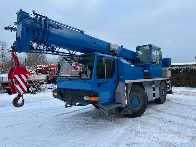 Liebherr LTM 1030-2 All terrain cranes
