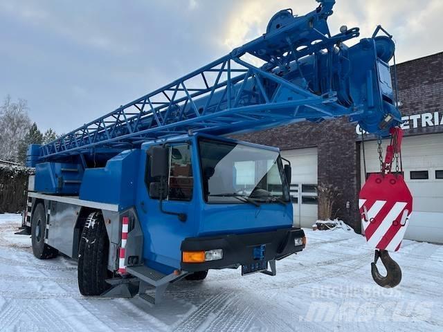 Liebherr LTM 1030-2 All terrain cranes