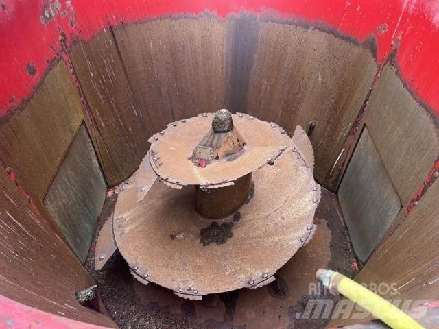Peecon VME 120 Feed mixer