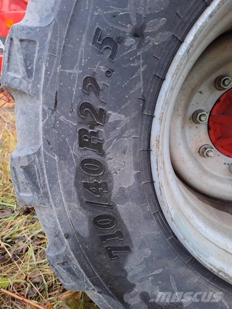 Kuhn GA 15131 Windrowers