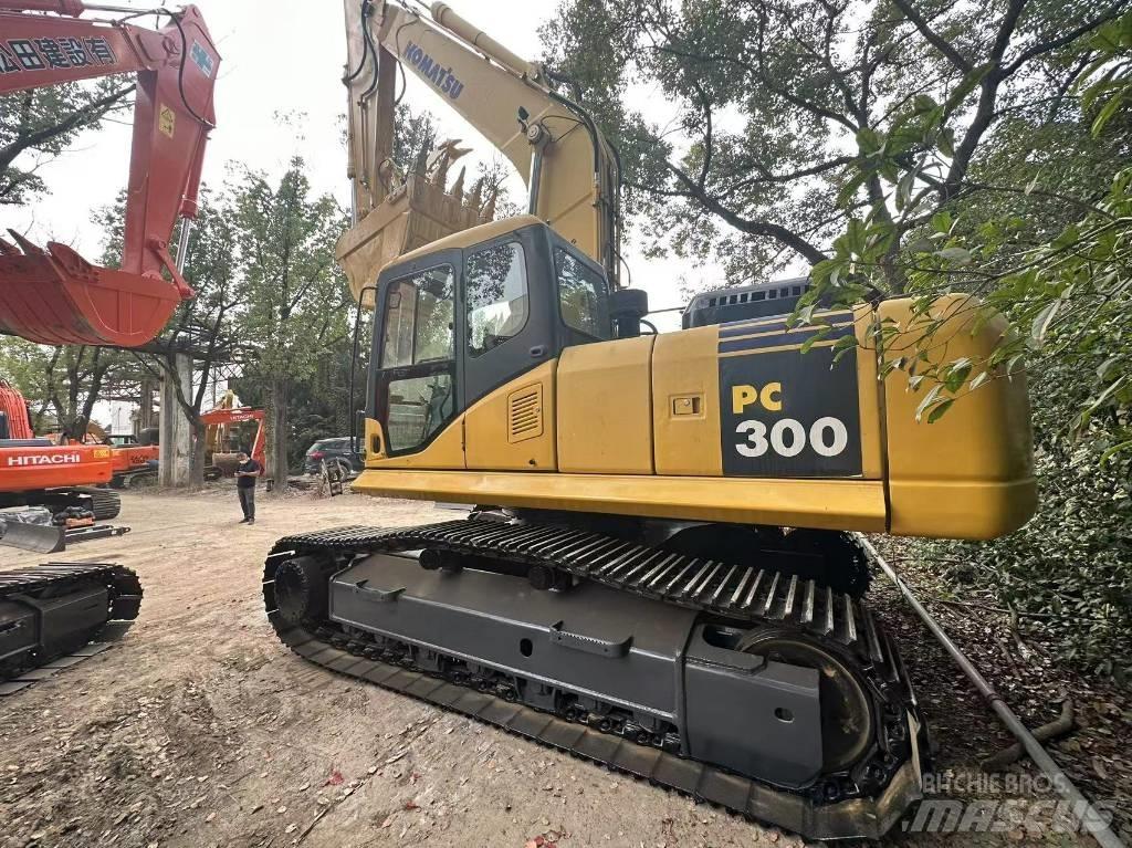 Komatsu PC 300 Crawler excavators