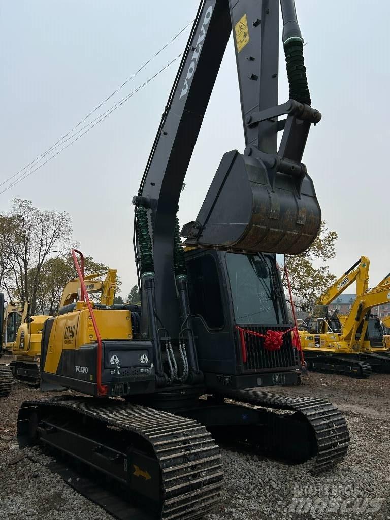 Volvo 140 Crawler excavators