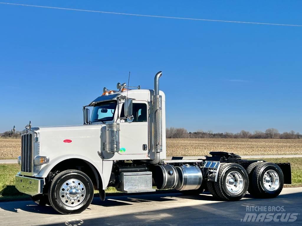 Peterbilt 389 Prime Movers