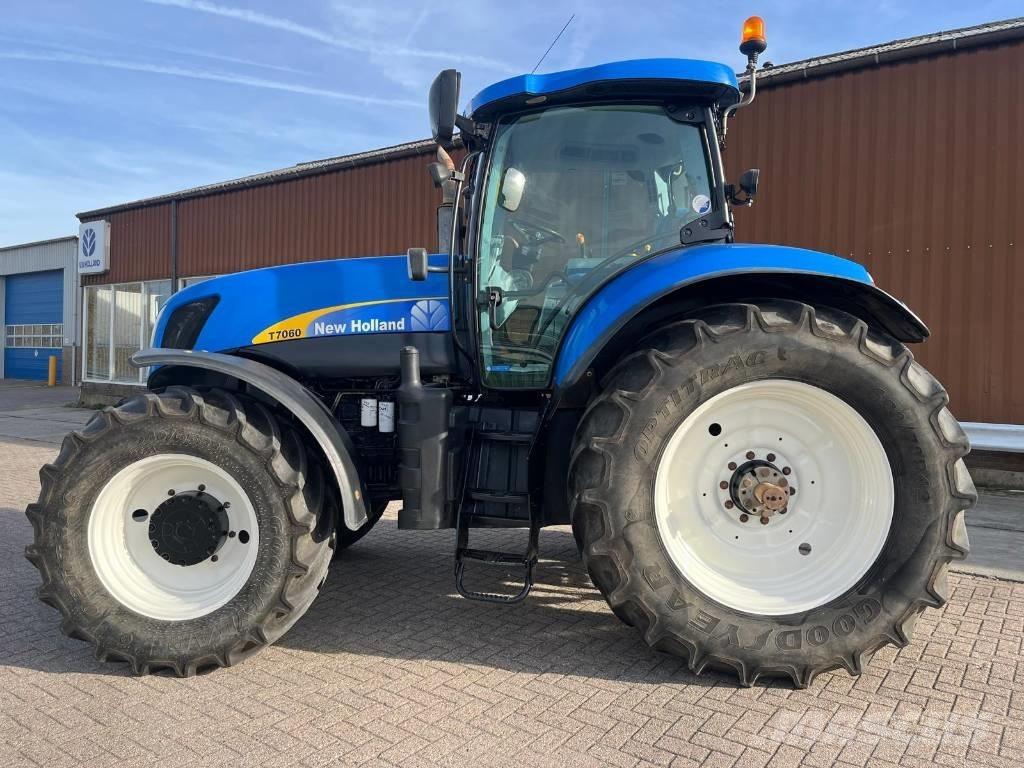 New Holland T7060 Tractors