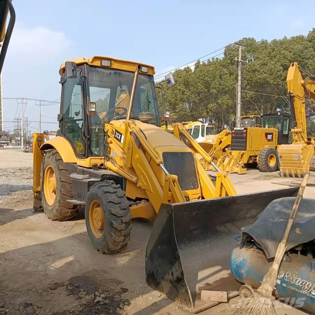 JCB 3CX Backhoe