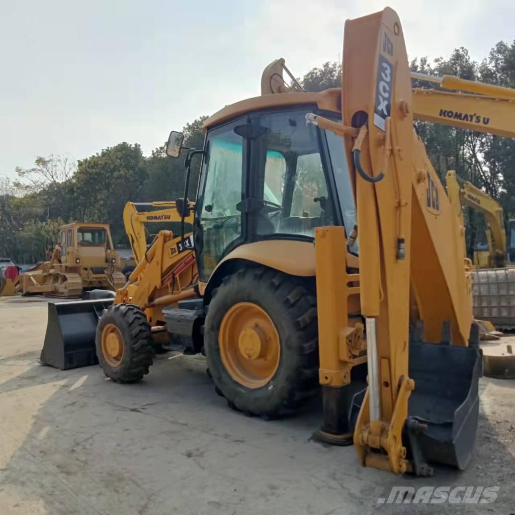 JCB 3CX Backhoe