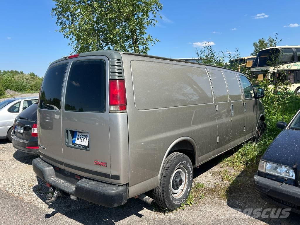 GMC Savana G3500 Panel vans