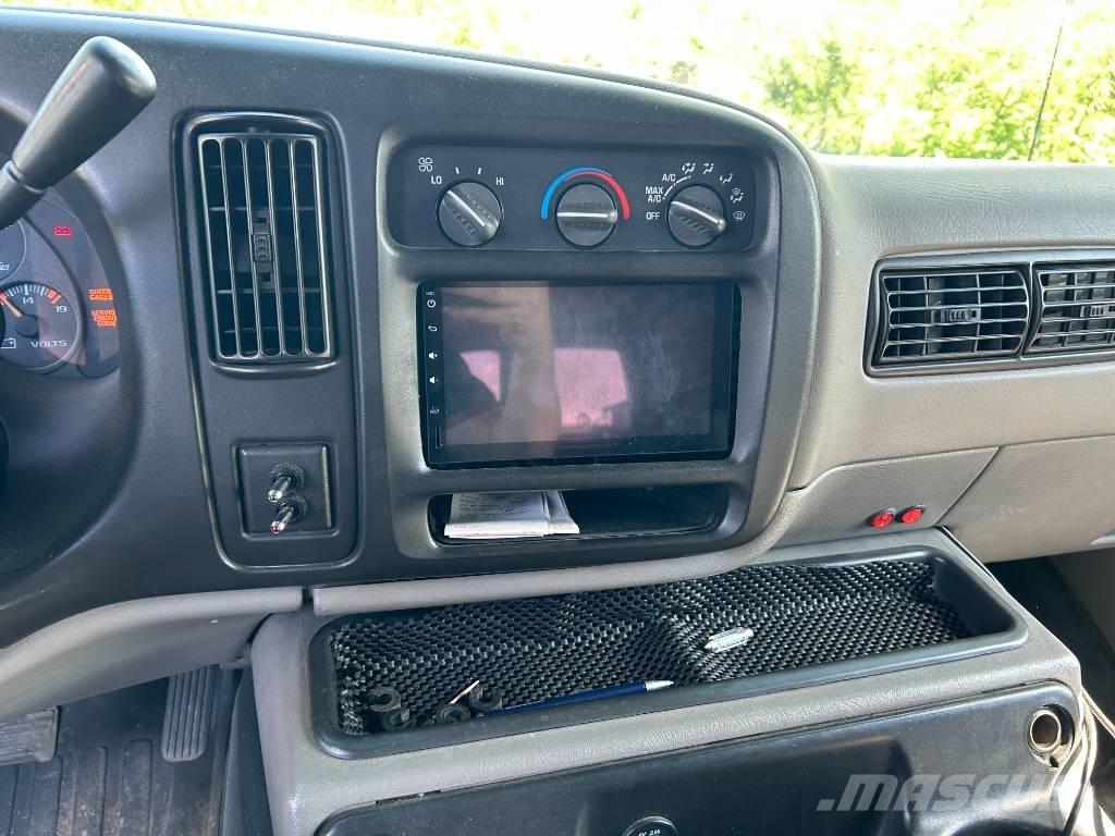 GMC Savana G3500 Panel vans