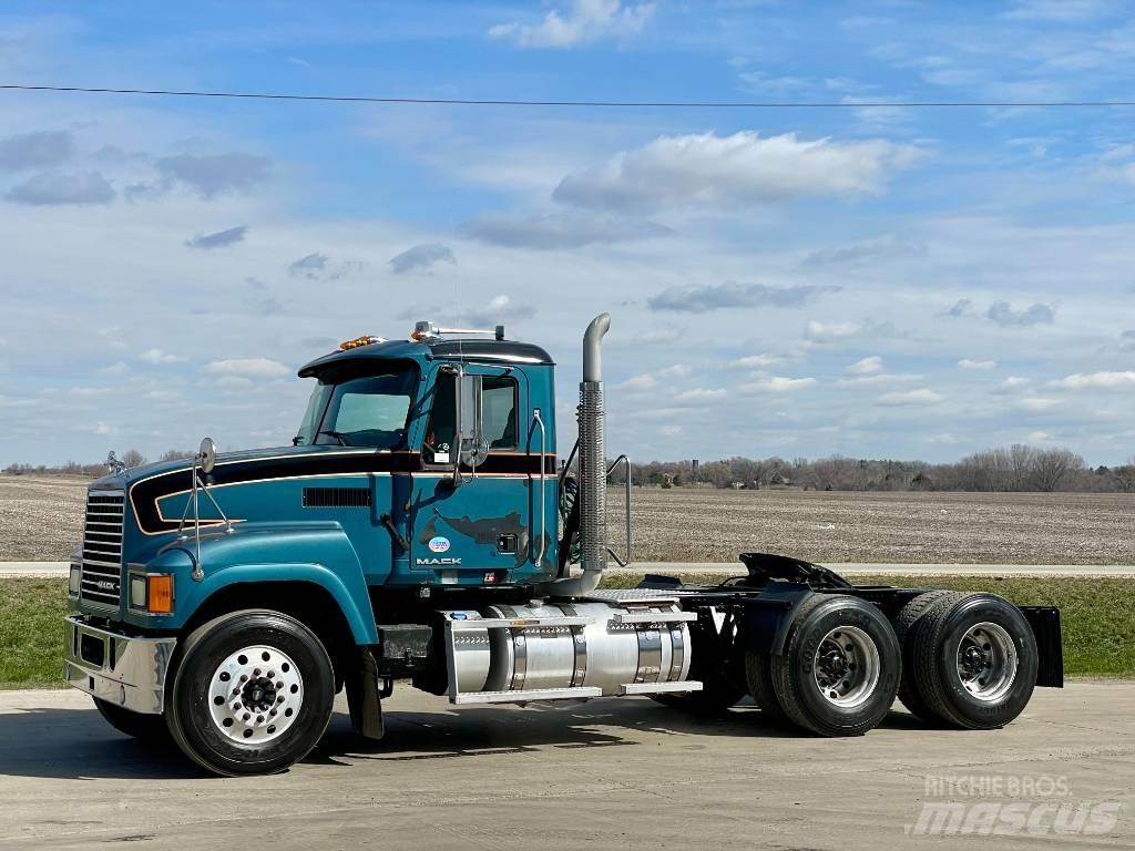 Mack CHU613 Prime Movers