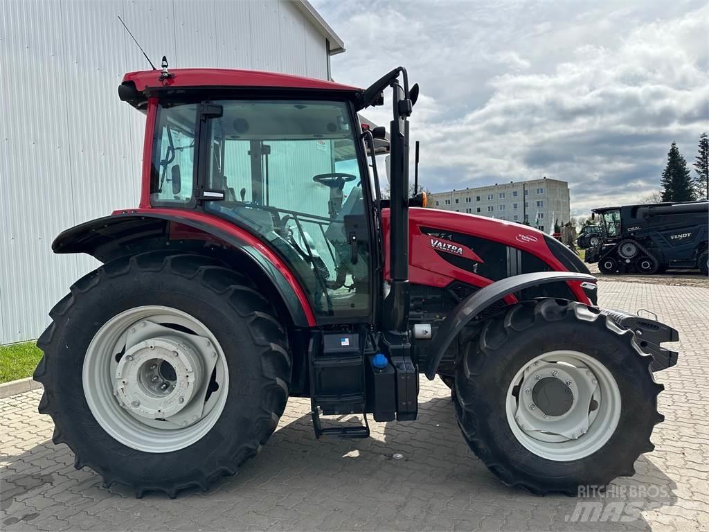 Valtra A105 MH Tractors