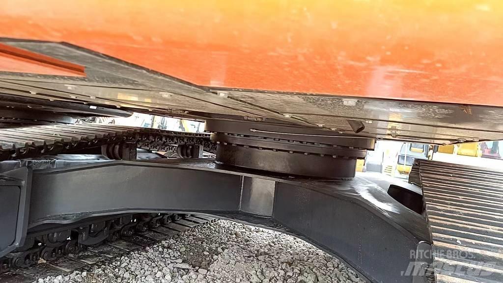 Doosan 225 LC-9 Crawler excavators