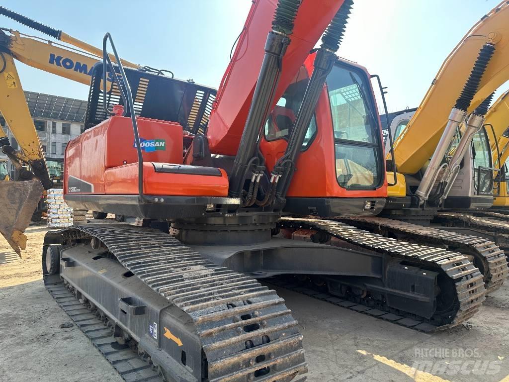 Doosan DX 300 Crawler excavators
