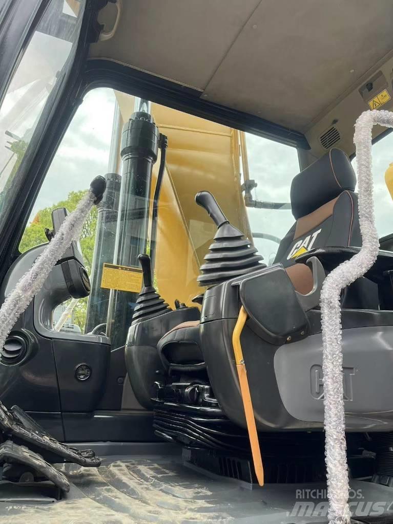 CAT 320 D Crawler excavators
