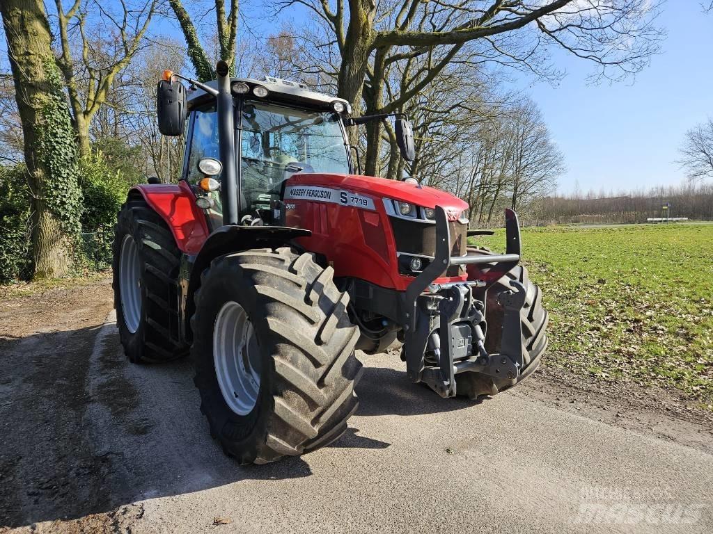 Massey Ferguson 7719 Tractors