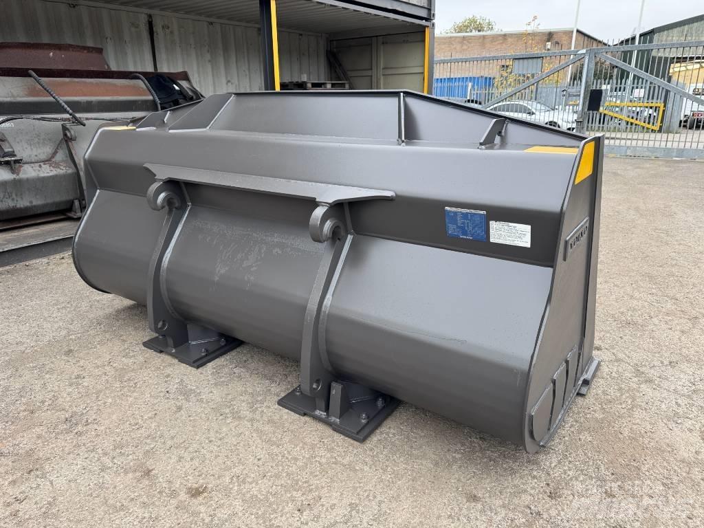 Volvo 2.6m GP Bucket Buckets