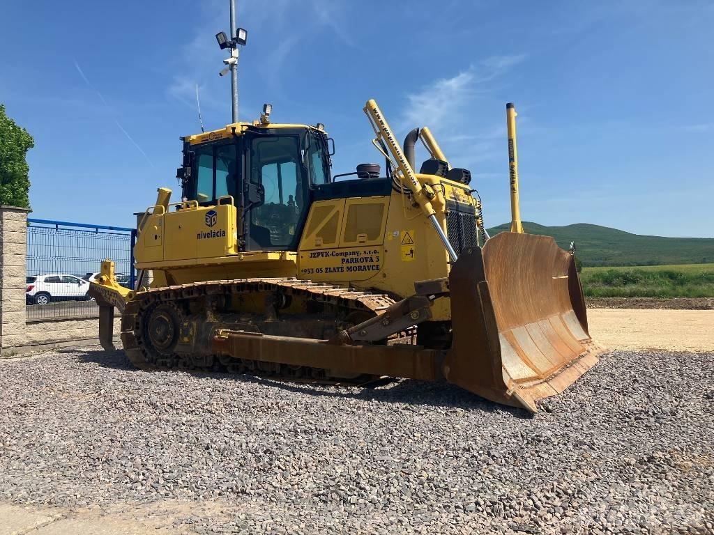 Komatsu D65 EX-18 Crawler dozers