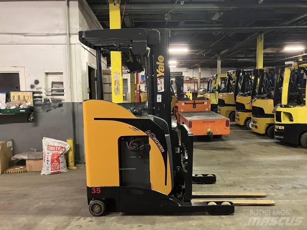 Yale NR035 Reach truck