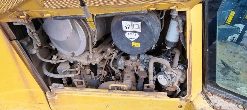 Komatsu D 65 PX-17 Crawler dozers