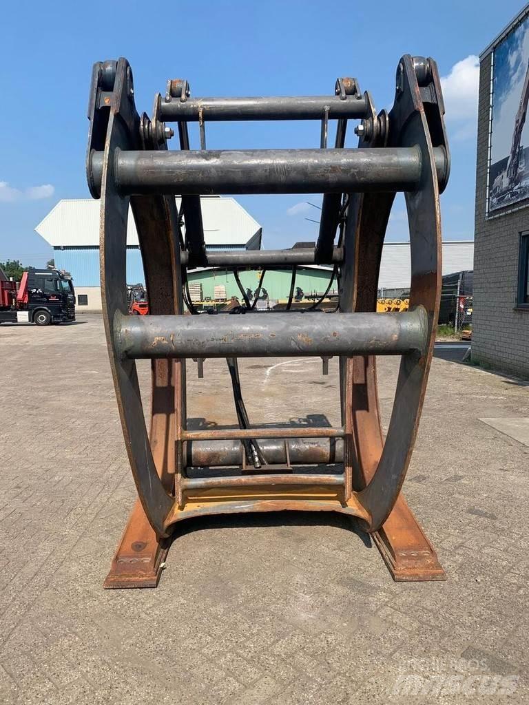 Volvo Log grab Roll clamps