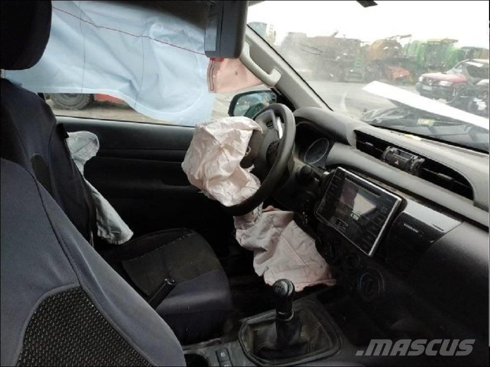 Toyota Hilux 5 Pick up/Dropside