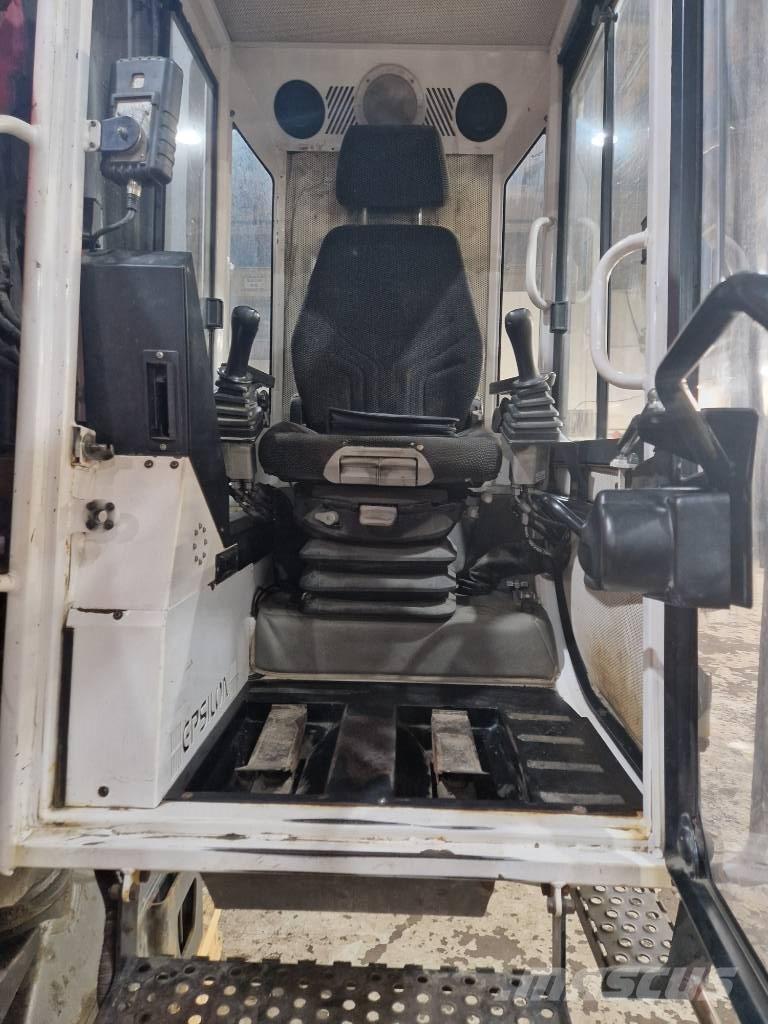 Epsilon M 12 L 97 Timber cranes