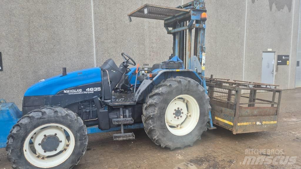 New Holland 4635 Tractors