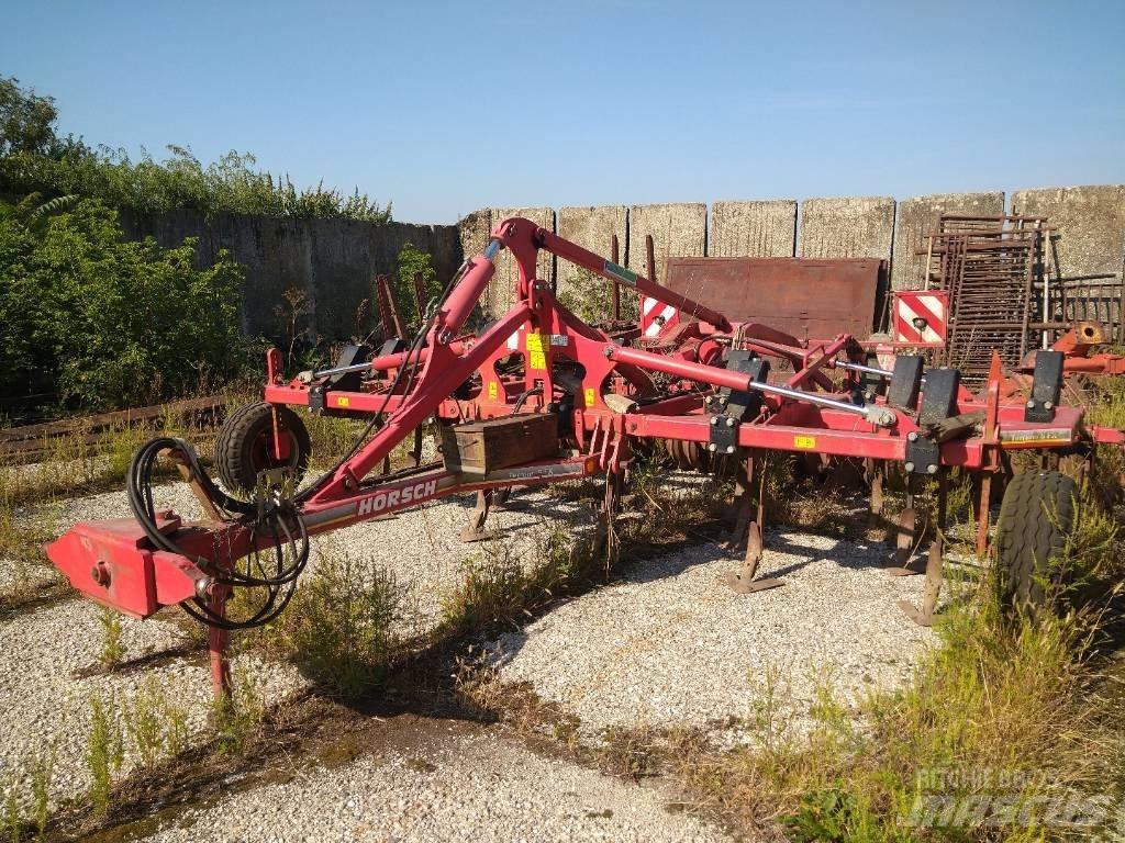 Horsch Terrano 5 FX Cultivators