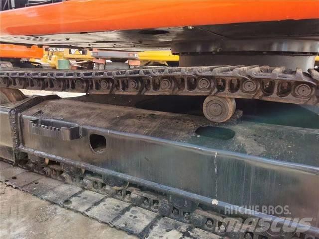 Hitachi EX 120 Crawler excavators