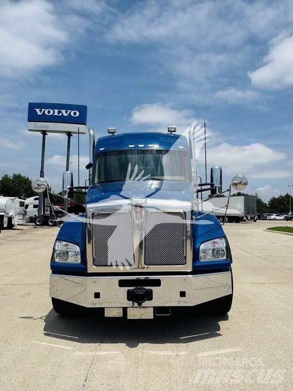 Kenworth T880 Prime Movers