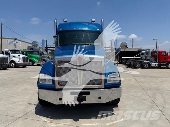 Kenworth T880 Prime Movers