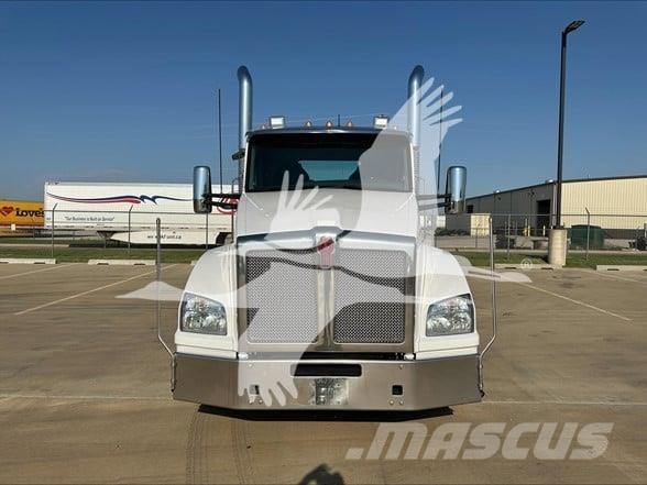 Kenworth T880 Prime Movers