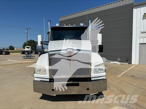 Kenworth T880 Prime Movers