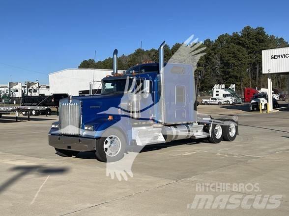 Kenworth W900L Prime Movers