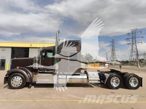 Kenworth W900L Prime Movers